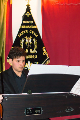 Julio Auñón. Piano. Tobarra. Acto presentación traición de Judas. Hermandad Santa Cruz