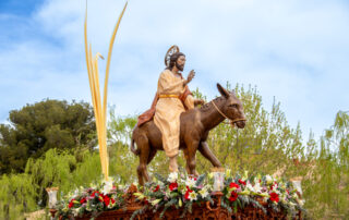 Entrada triunfal de Jesús en Jerusalén (Burrica) en la Procesión de las Palmas de la Semana Santa de Tobarra 2025